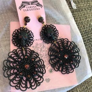 Tarina Tarantino Skull Earrings